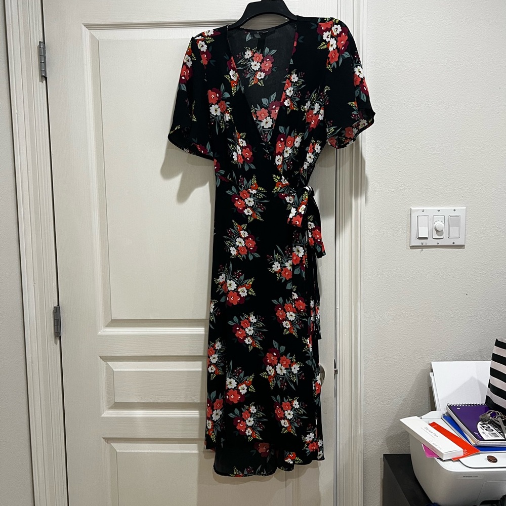 Forever 21 Pink and Red Maxi Sundress with Flutter Sleeves
